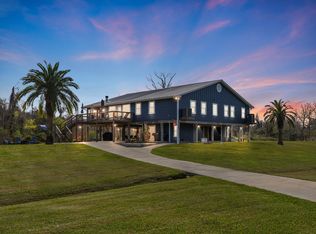 890 Exotic Isle Dr, Bay City, TX 77457