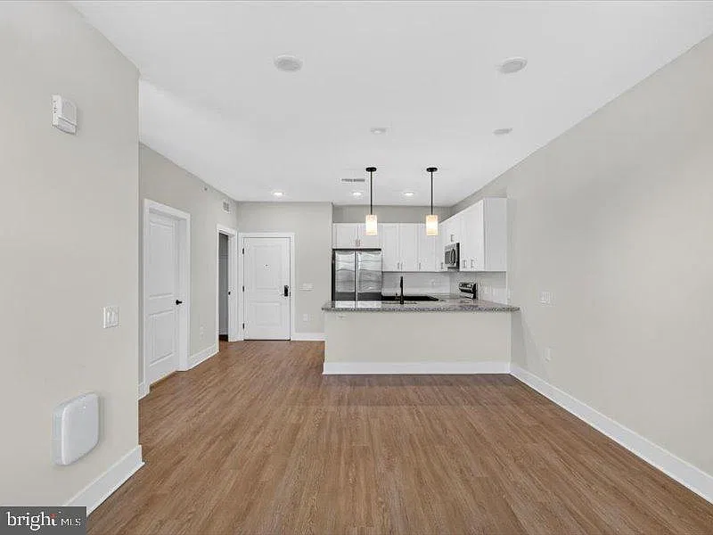 1 bed, 1.0 bath, 659 sqft, $1,795 — Photo 1