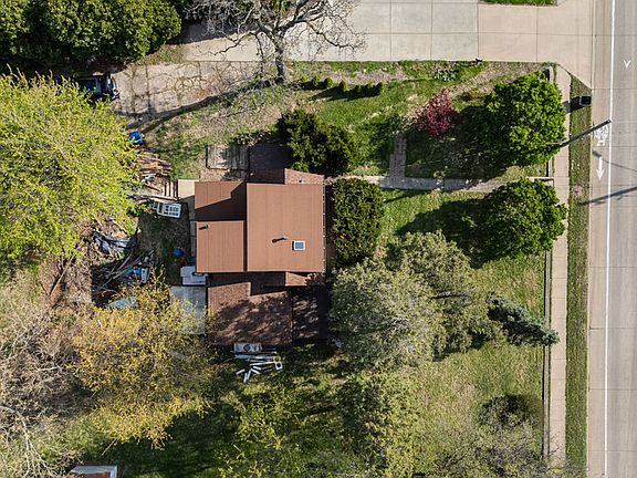2nd image of 2416 7th St