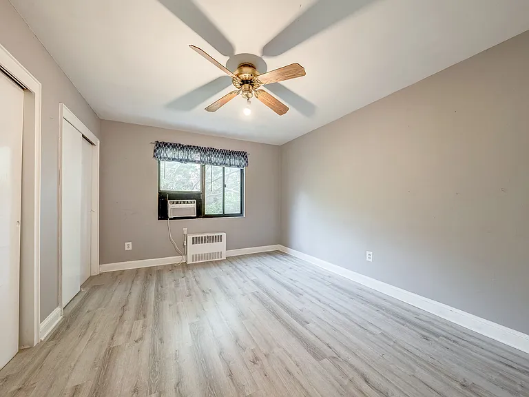 1565 N Colonial Ter #304 — Photo 10