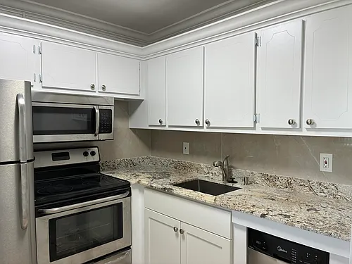 650 Horizons E #107 Photo 1