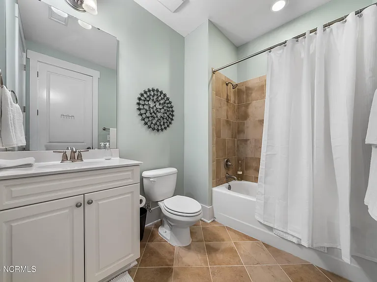 2537 Saint James Dr SE #807 — Photo 30