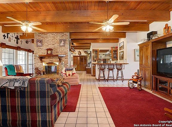 4th image of 104 City View Dr