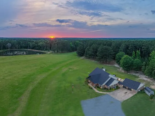 481 County Road 4230, Atlanta, TX 75551
