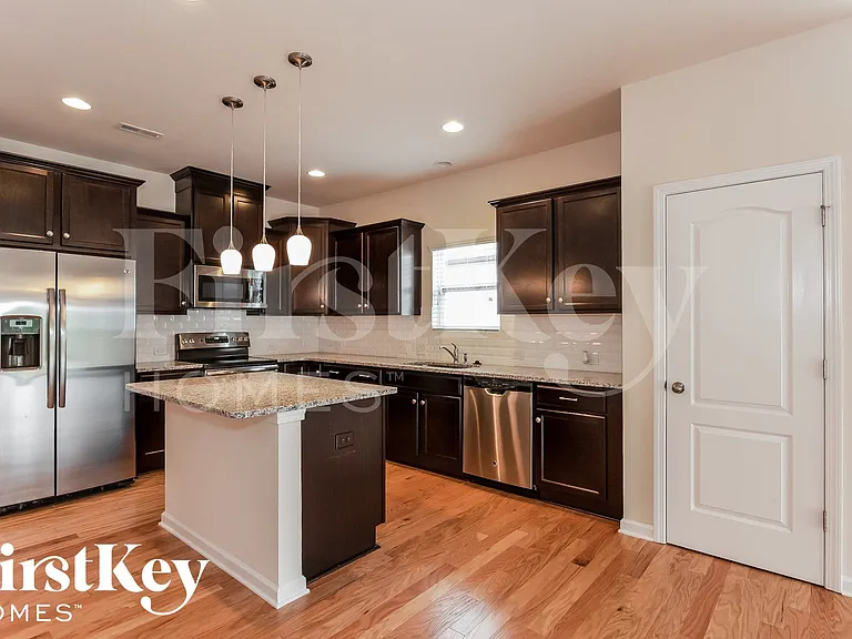 126 Willow Valley Dr — Photo 6