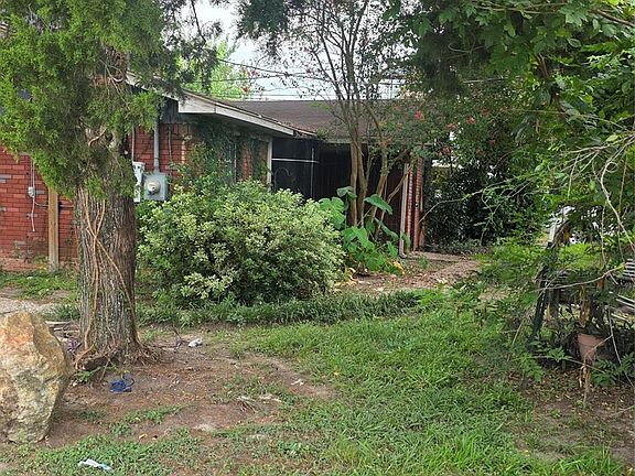2nd image of 4518 Robertson St