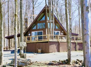160 Lc Larson Dr, Pocono Lake, PA