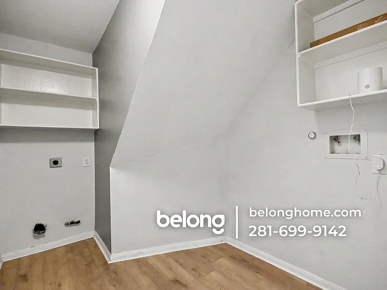 2855 Everett Dr — Photo 7