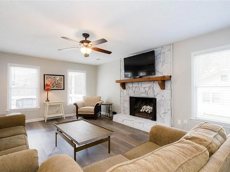 302 Independence Way — Photo 16