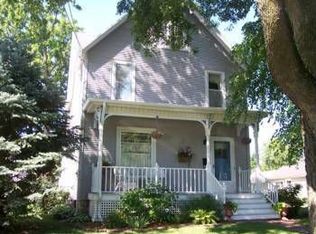 1327 S Peoria Ave, Dixon, IL 61021