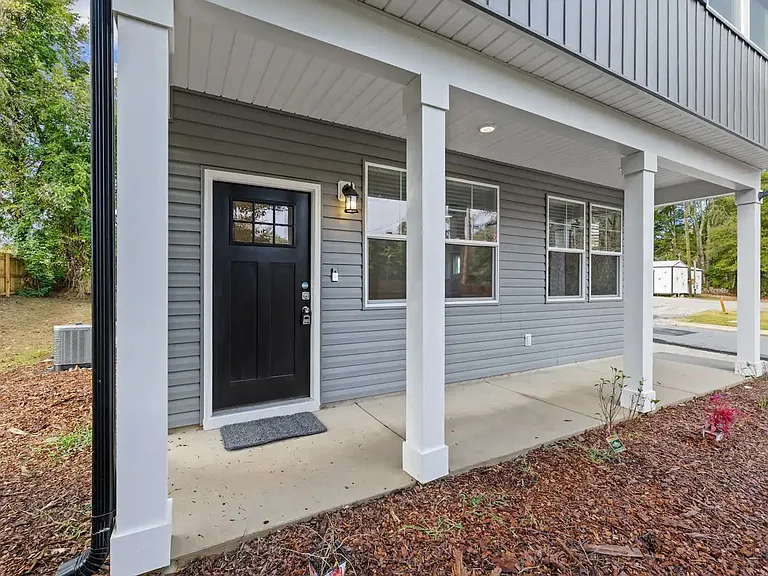 102 Mobley St — Photo 3