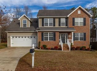 645 Camden Place Dr, Winston Salem, NC 27103
