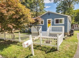 22 Dunham Rd, Hewitt, NJ 07421