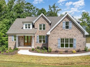 7810 Backridge Dr, Stokesdale, NC 27357