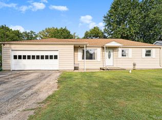 14498 Eddy Lake Rd, Fenton, MI 48430