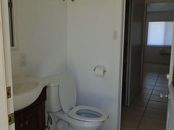 BATH TOILET & TOWL RACKS
