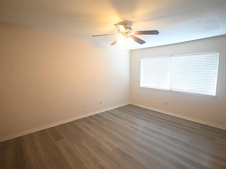 8314 La Roche Ln — Photo 11