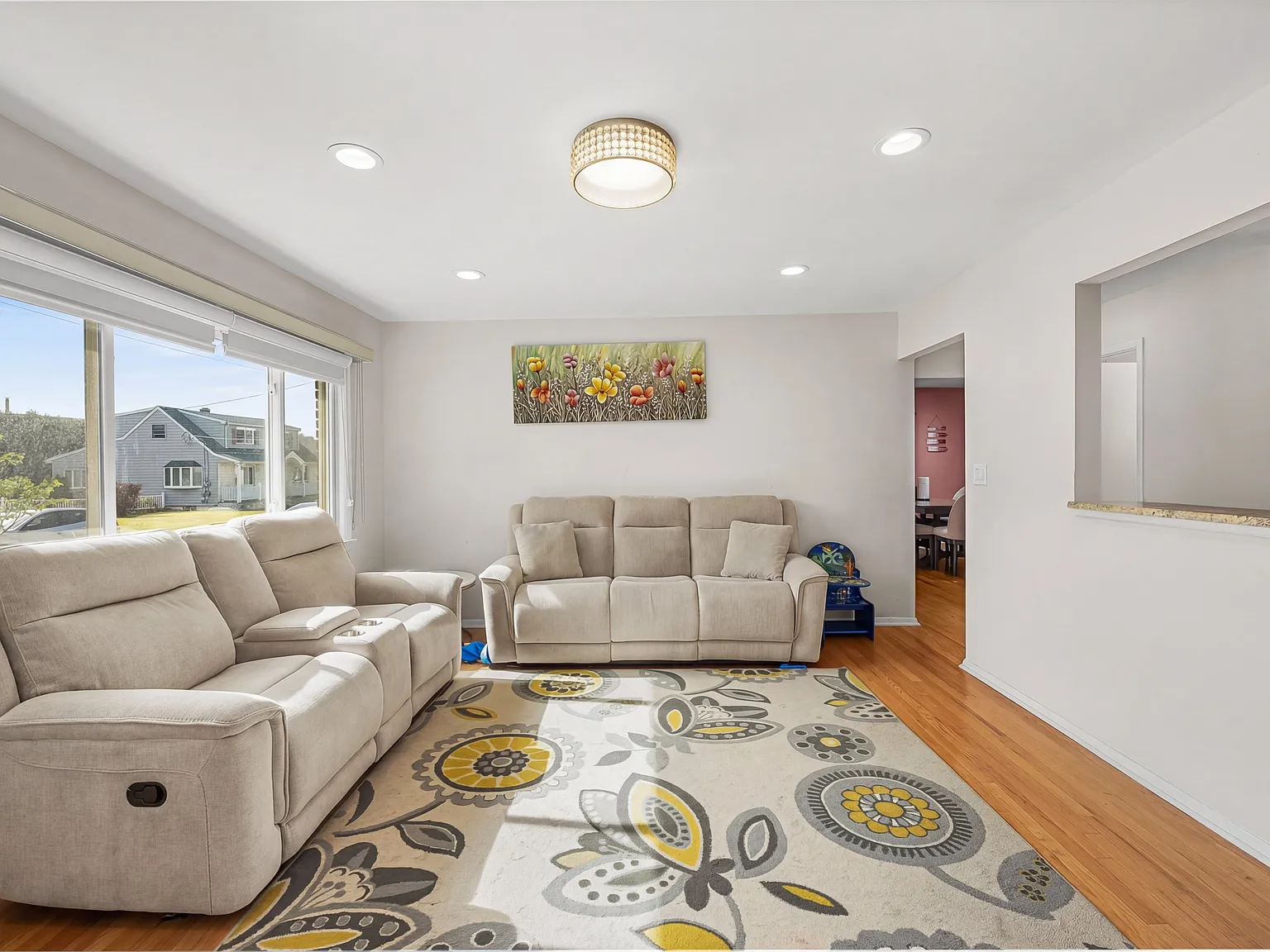 3 bed, 1600 sqft, $4,500 — Photo 4