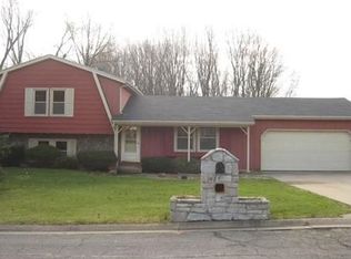 21216 Clover Hill Ct, South Bend, IN 46614