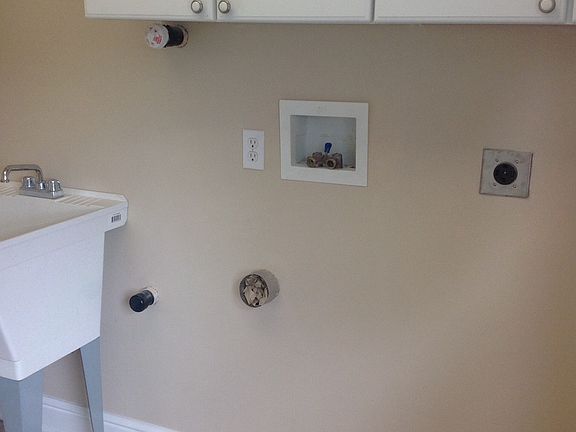 1st floor laundry