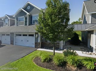 148 Paddock Cir, Schenectady, NY 12306