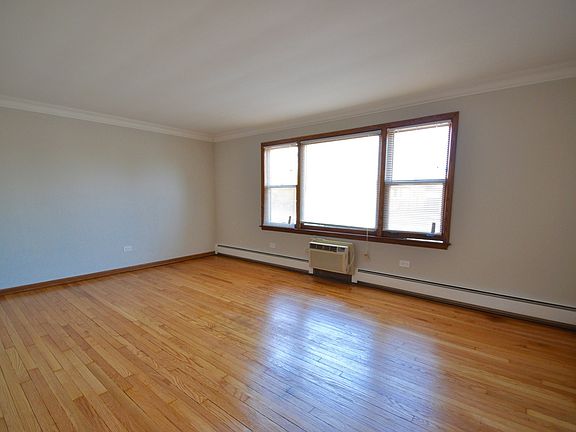 4th image of 2501 119th St APT 1W