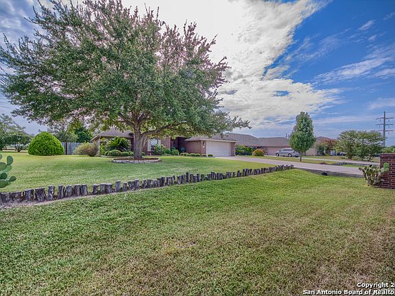 2nd image of 149 Castlewood Dr