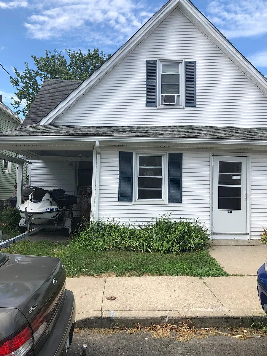 Welcome home! - 44 Park Ave
