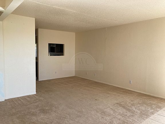 4th image of 2409 Shoemaker Dr #A