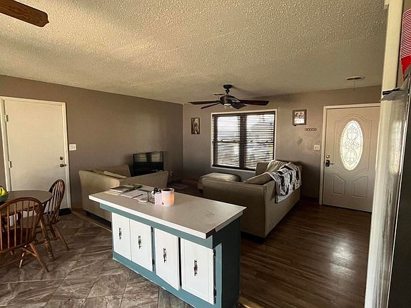 4th image of 303 Petillo St