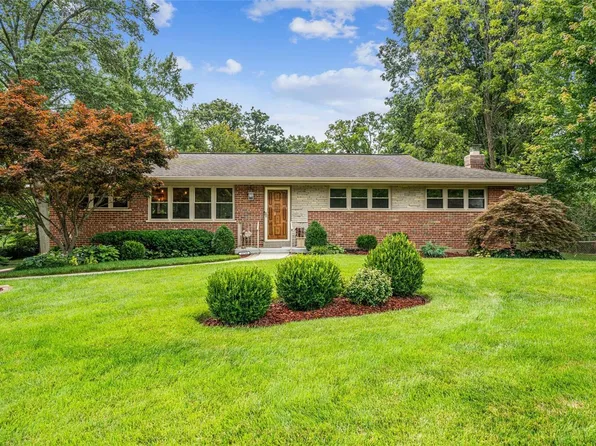 11740 Doverhill Dr, Saint Louis, MO 63128