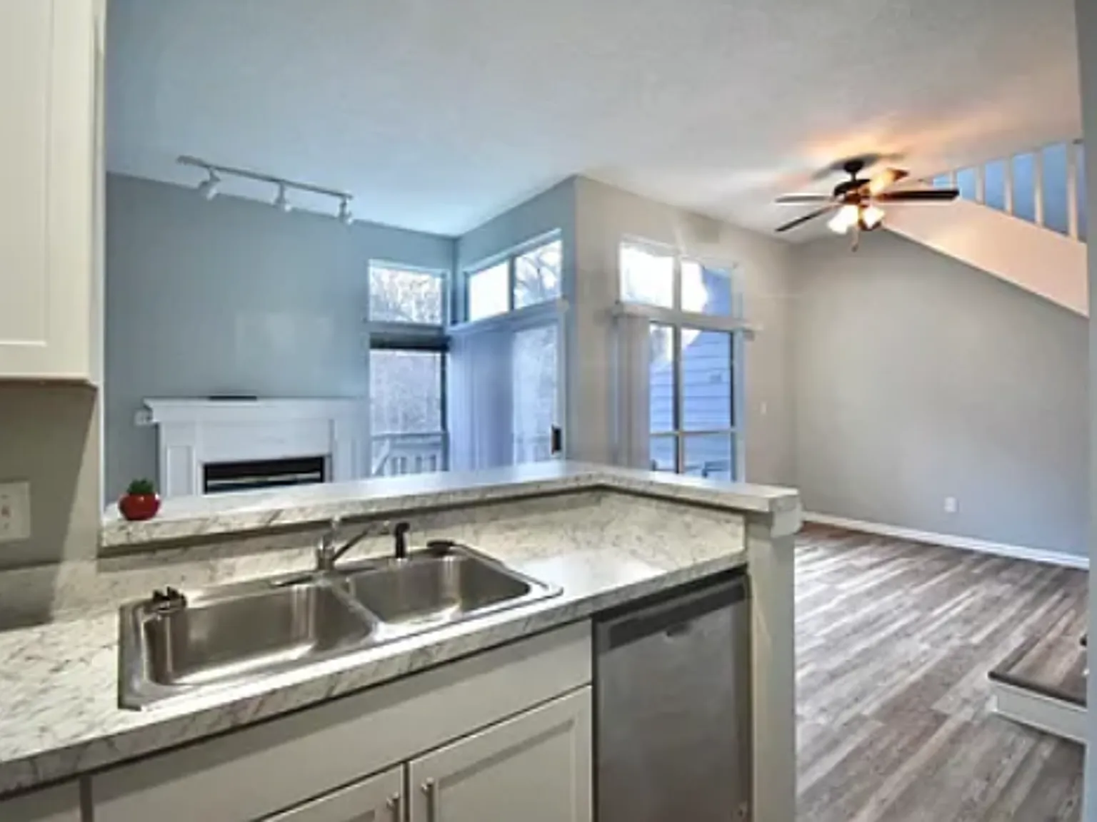 1938 E Bay Pointe Dr. — Photo 3