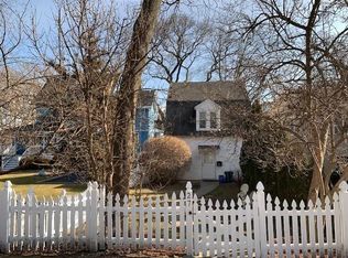 21 Howe Pl, Yonkers, NY 10708