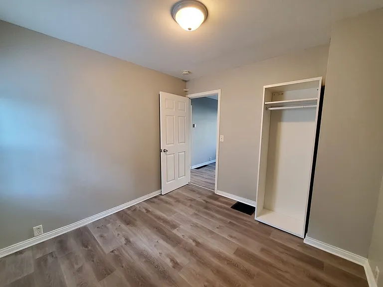 112 Fairbanks St NE — Photo 15