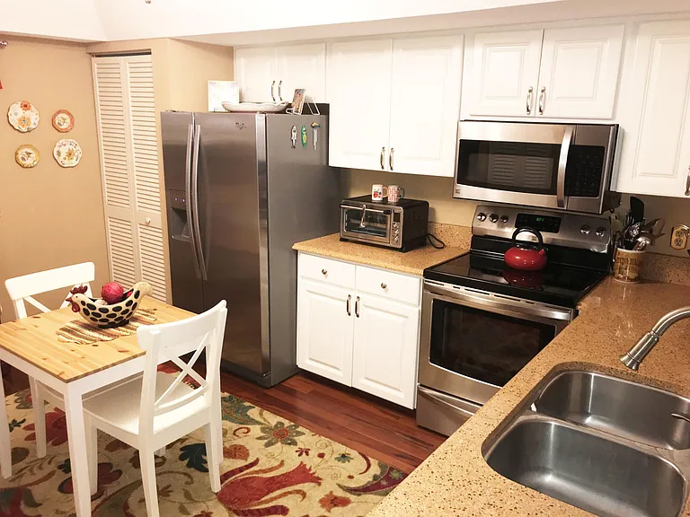 577 Lakeside Dr — Photo 6