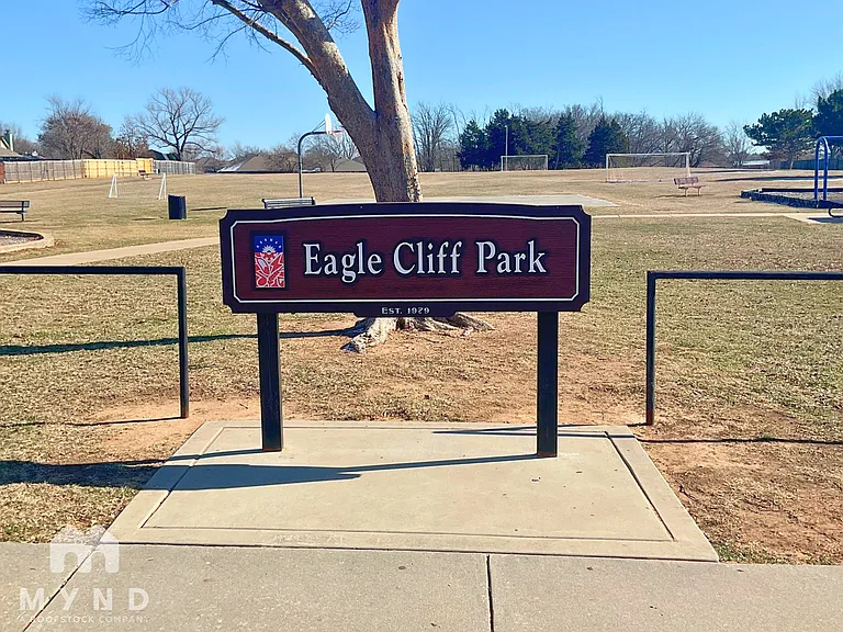 1114 Merlin Dr — Photo 21