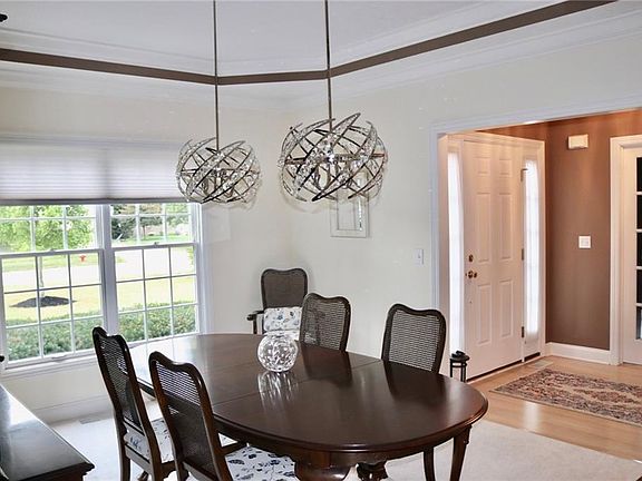 2nd image of 3293 Waterford Way