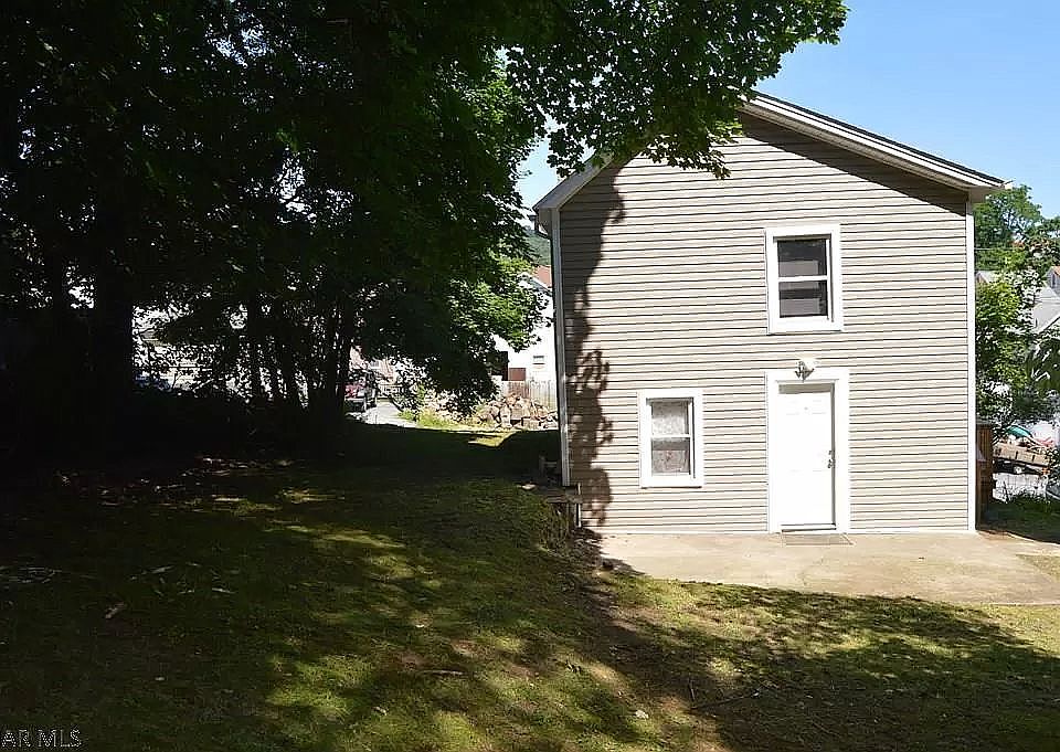 2nd image of 607 20th Ave