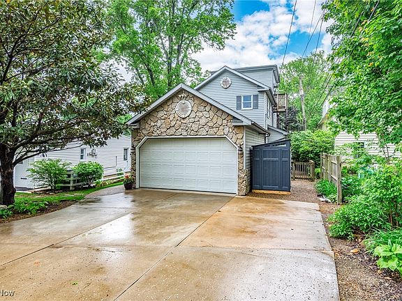 2nd image of 33296 Bonnieview Dr