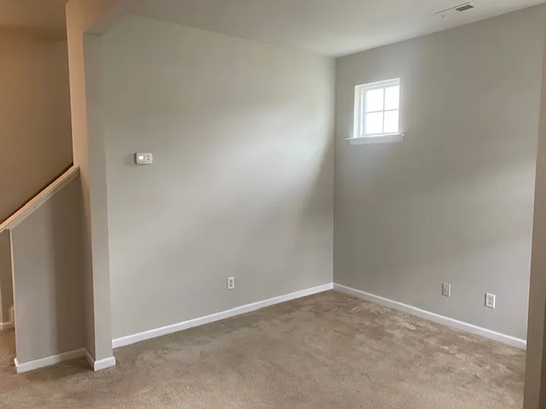 203 Linfoot Ct — Photo 6
