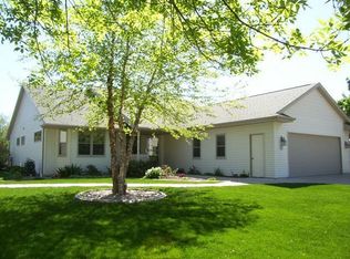 10 Lamplighter Ct, Appleton, WI 54914