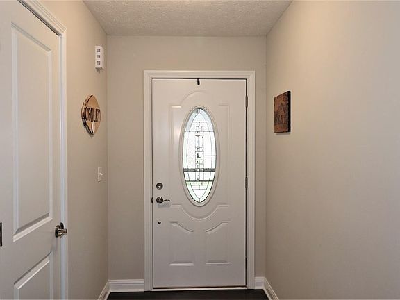 3rd image of 730 Villa Ct