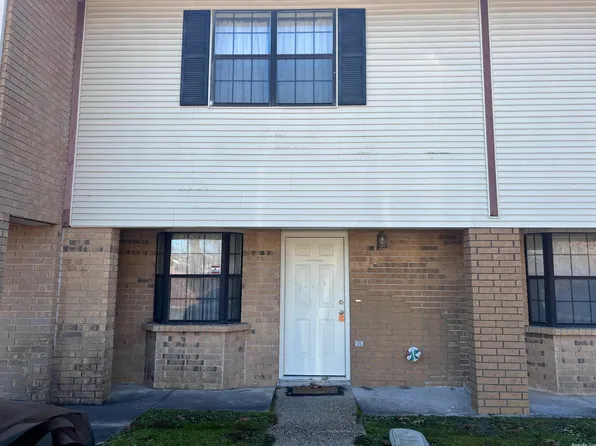 3200 S Olive St APT 12, Pine Bluff, AR 71603