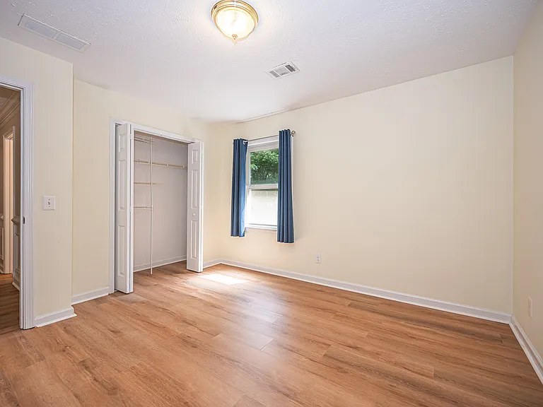 520 Arnold Rd — Photo 23