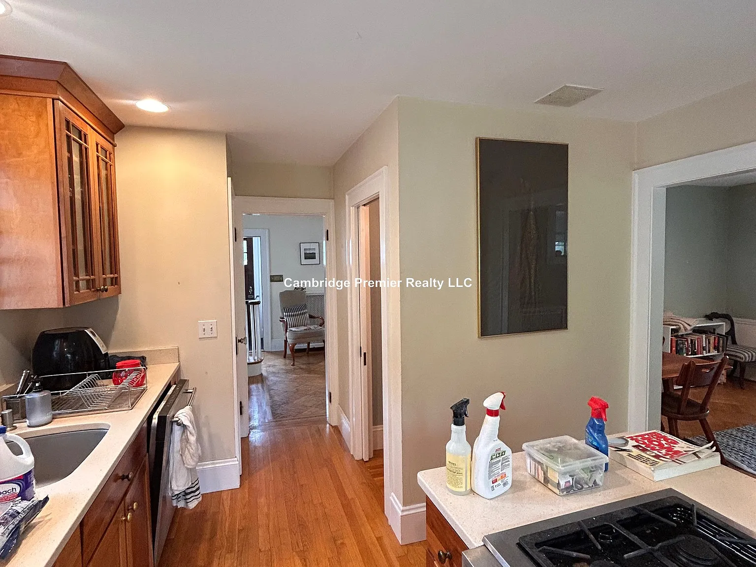 3 bed, 1.5 bath, $3,000 — Photo 4