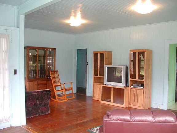 Another view of the living room. 