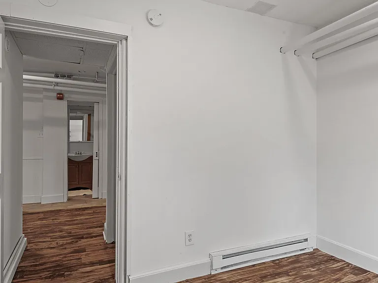 2449 Pillsbury Ave S #1 — Photo 13