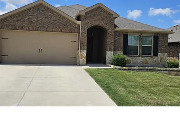 712 English Dr, Aubrey, TX 76227