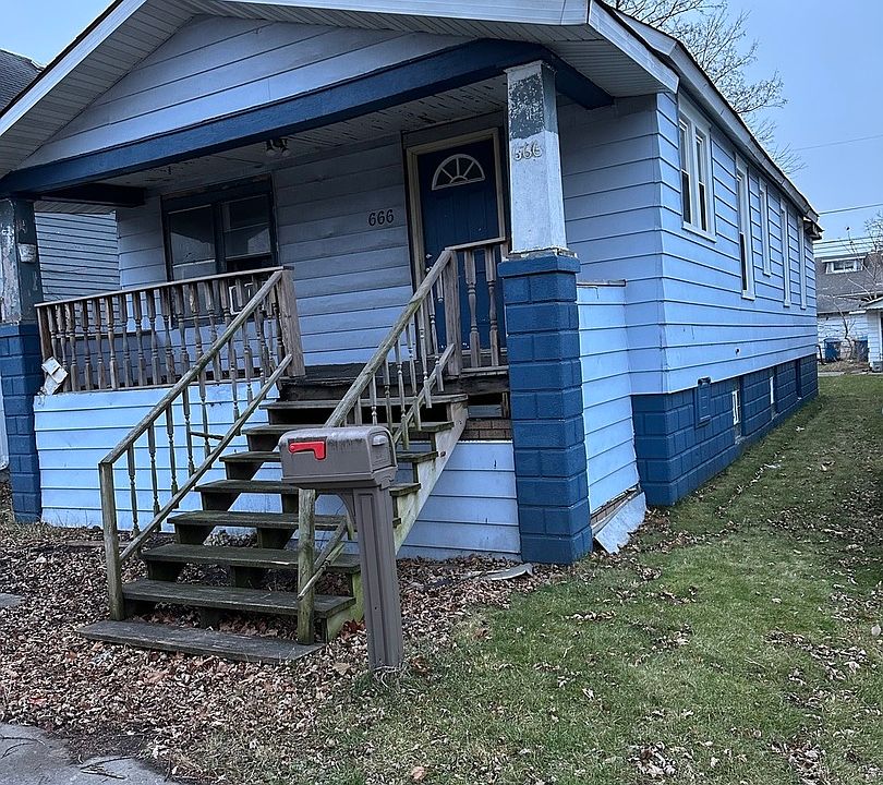 1st image of 666 Forsythe Ave