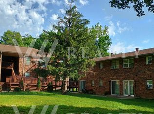 1202 E Walford Dr APT 11, Jeffersonville, IN 47130